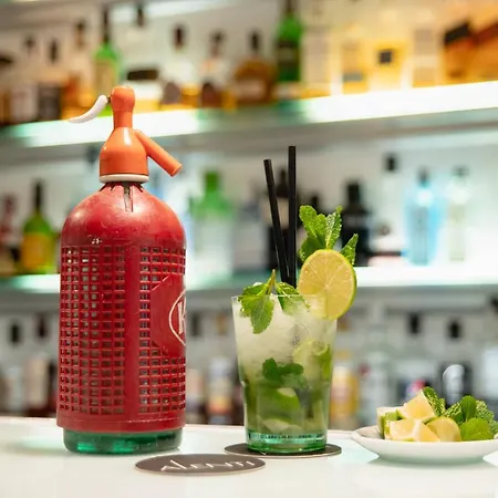 阿伦提酒店 锡切斯